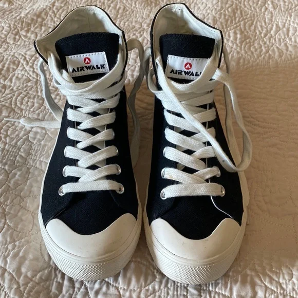 Airwalk legacee high clearance top